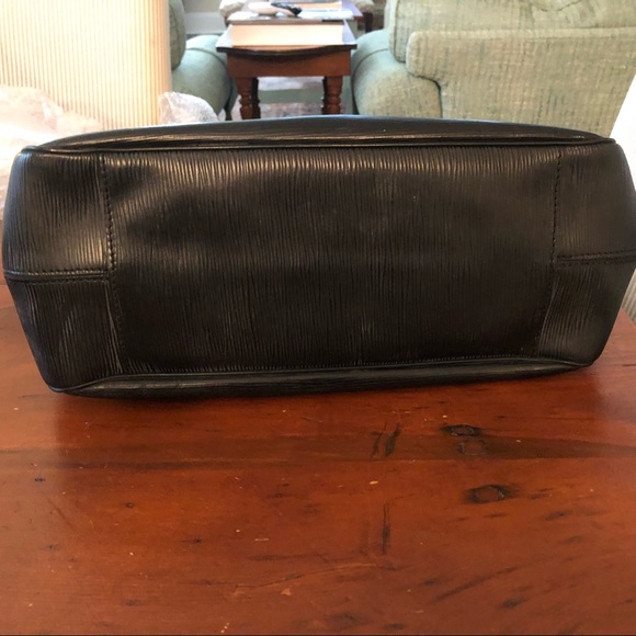 Louis Vuitton Authentic Passy PM Epi Leather Noir Black France - Picture 10 of 10